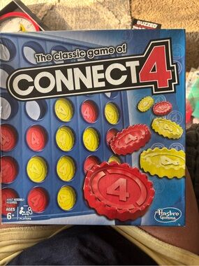 Hasbro Connect 4 Classic Game - Red & Yellow all pieces are there